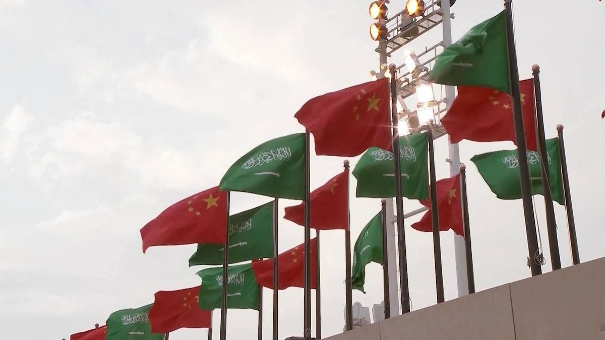 时代变了,沙特已经表态,全球将逐渐进入“石油人民币”时代