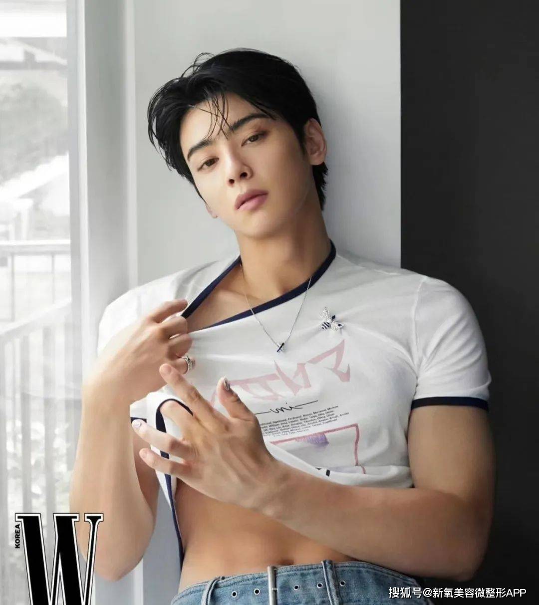 韩国男人往肩部埋双开门硅胶，20w人民币打成偏瘫？