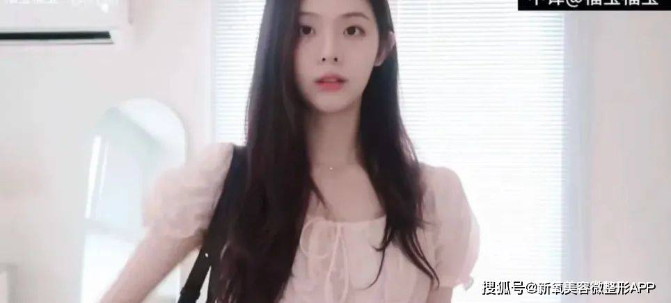 韩国男人往肩部埋双开门硅胶，20w人民币打成偏瘫？