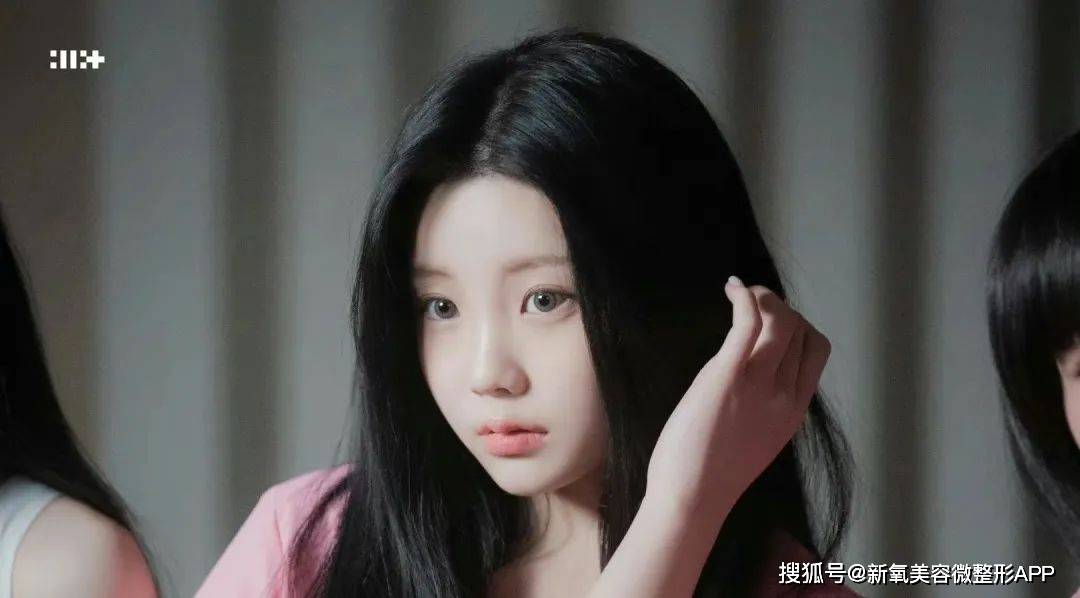 韩国男人往肩部埋双开门硅胶，20w人民币打成偏瘫？