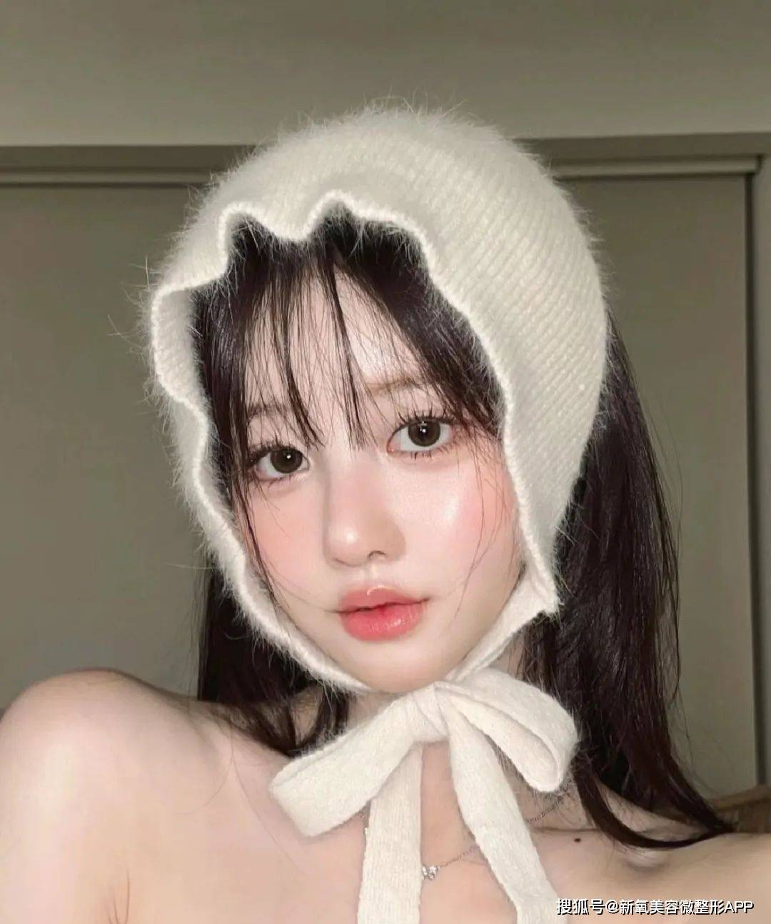 韩国男人往肩部埋双开门硅胶，20w人民币打成偏瘫？