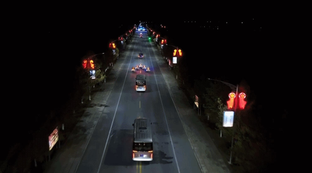 “90后”初上太空!“敦煌的女儿”樊锦诗现身出征仪式,见证神舟十九号发射高燃瞬间