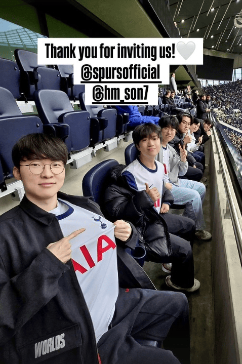 孙兴慜邀请T1全队观战却早早被换下 韩媒开炮:荒谬!