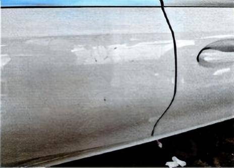 醉汉回家看到碗没洗与女友争吵，将2个瓷碟扔出窗外获刑