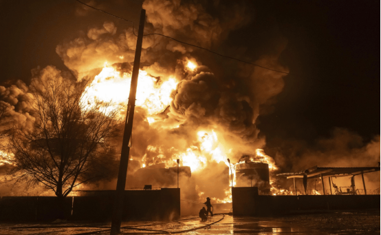 乌克兰捅下大篓子,俄军大空袭,北约教官死伤惨重