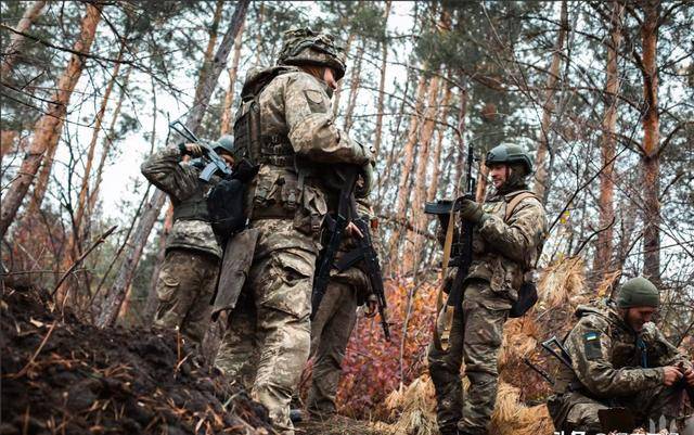 乌克兰捅下大篓子,俄军大空袭,北约教官死伤惨重