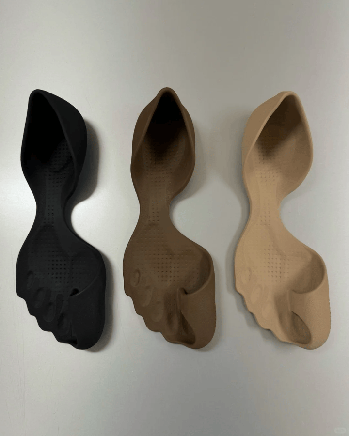 巴黎世家这鞋要卖1万多？网友看傻：确定不是鞋垫？