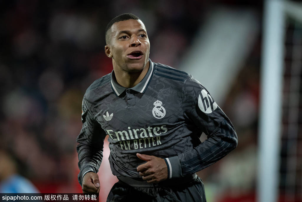 比赛日:曼联连败阿莫林“滕化” 西汉姆球员恐怖车祸