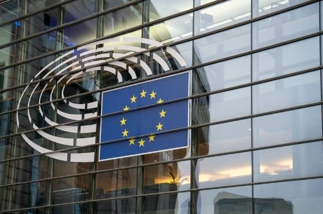 24小时超100次空袭，以色列轰炸叙利亚图什么？