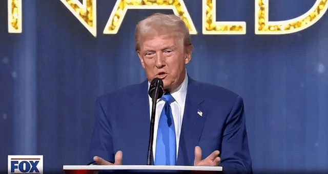 特朗普提“加拿大州”，其顾问笑话泽连斯基没西装，这……