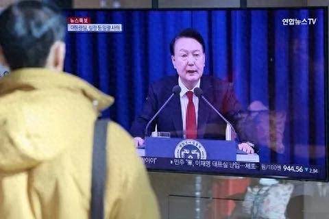 韩国政变“惊天大瓜”!尹锡悦挑衅金正恩,想假扮朝军潜入首尔?