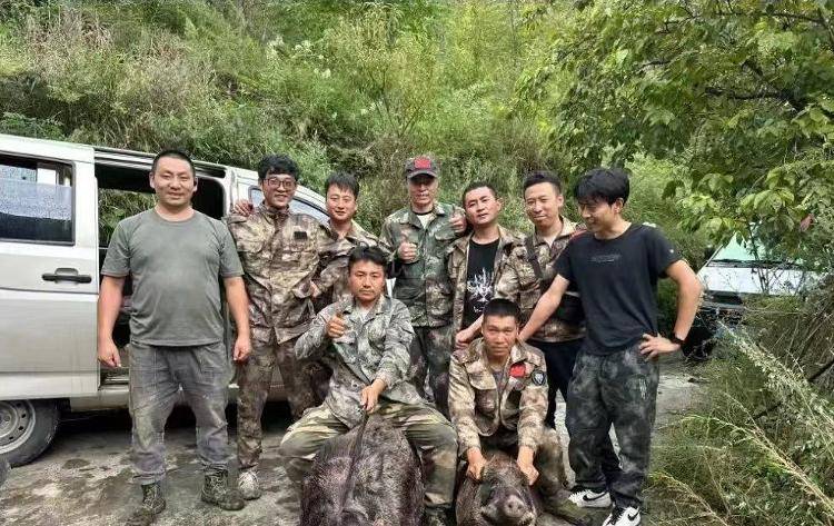 职业野猪猎人月入过万上热搜 当事人：不认可“赏金猎人”的称呼，网传收入有误