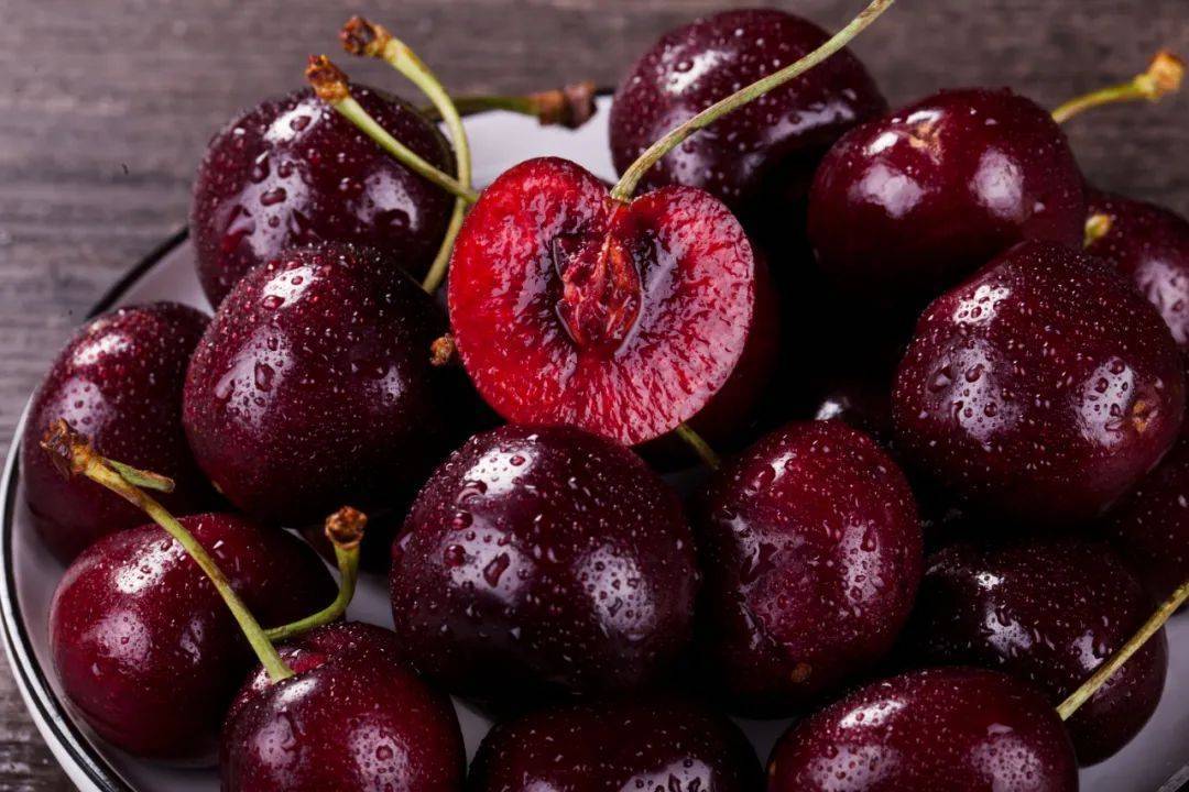 价格暴跌超50%!15吨现货深夜到杭州就被抢光!老板:要买抓紧,即将涨价......