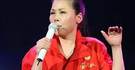 58岁的田震,老公原来是我们熟悉的他,如今两人定居澳洲生活惬意