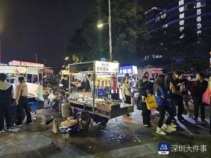 深圳一商圈50米40多个摊位,还摆上机动车道!街道办:清理整治劝导