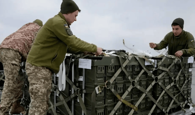 果然没让大陆失望！大批军火抵台，赖清德还没庆祝，俄送上“大礼”