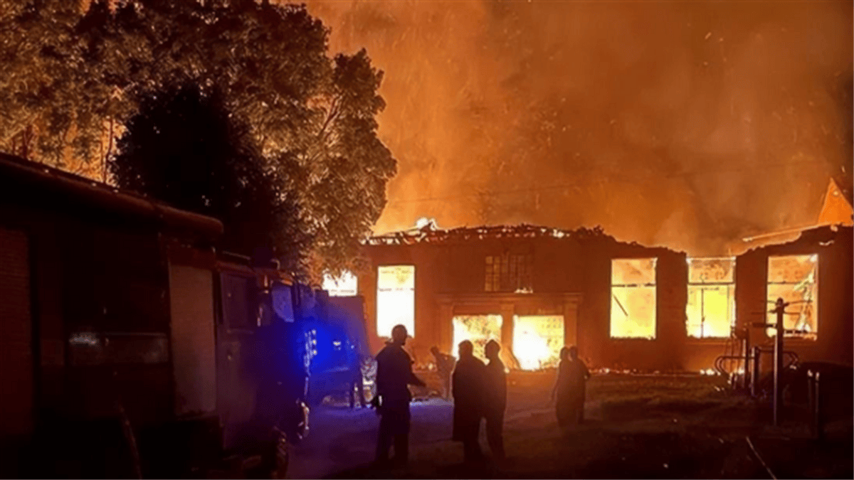 三大消息:乌克兰军工企业遭炸!特朗普彻底疯狂?普京被摆了一道?