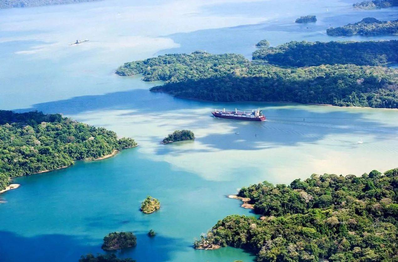 三大消息:乌克兰军工企业遭炸!特朗普彻底疯狂?普京被摆了一道?