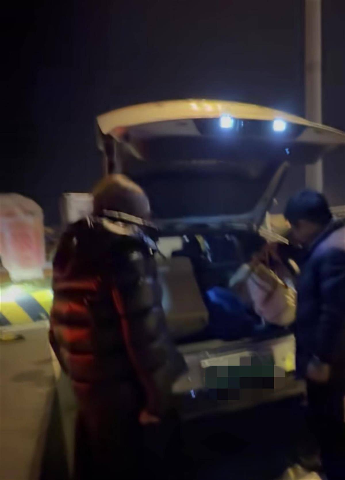 武汉“捡包追车百公里送还”车主回应质疑：不是段子，清者自清