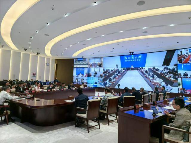 深圳市全面启用DeepSeek 成为全省首个基于政务云信创环境下全市范围部署应用DeepSeek的城市