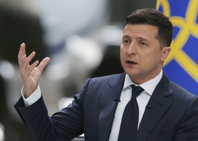 三大消息:当不成总统了?美政府彻底破防了;中方对美称呼大变