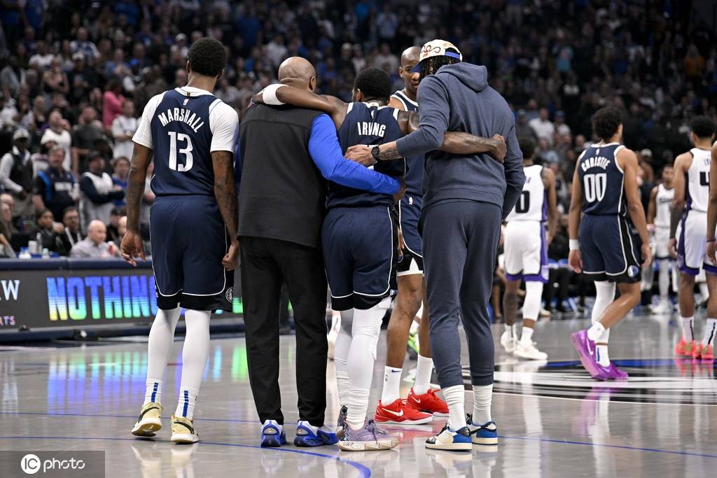 欧文左膝前交叉韧带撕裂赛季报销 此前场均接近40分钟