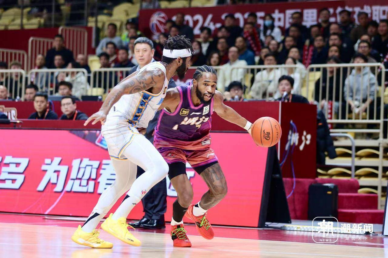 坚持了大半场,最后时刻防线崩溃,浙江稠州金租男篮主场不敌北京男篮