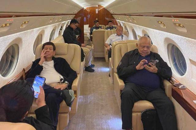 杜特尔特落地成囚,17万菲军已做选择,中方发声罕见没提“内政”