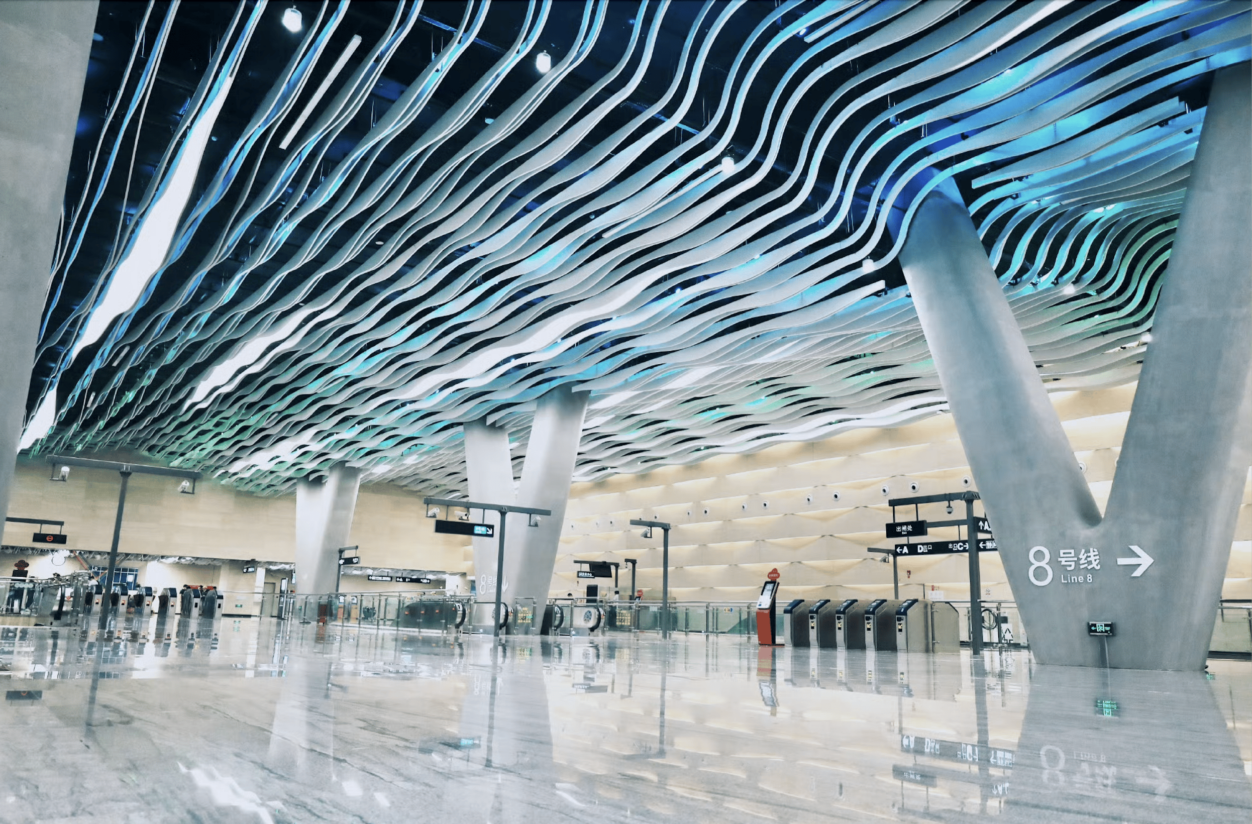 被外交部发言人“种草”！广州的地铁站到底有多美