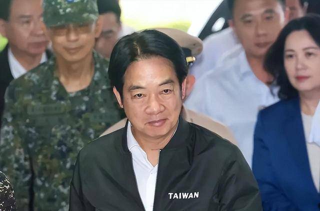 赖清德“独火”烧裂民进党，谢长廷倒戈拆台，台湾风向悄然变天？