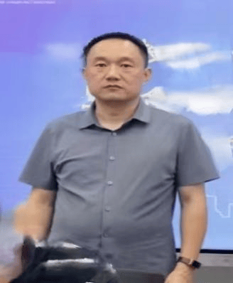 官方喊话：原局长路庆峰，投案自首！