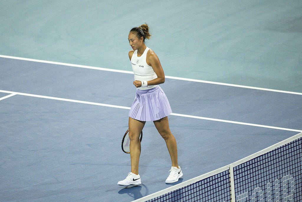 6连败！WTA迈阿密站：郑钦文0-2萨巴伦卡 无缘晋级4强