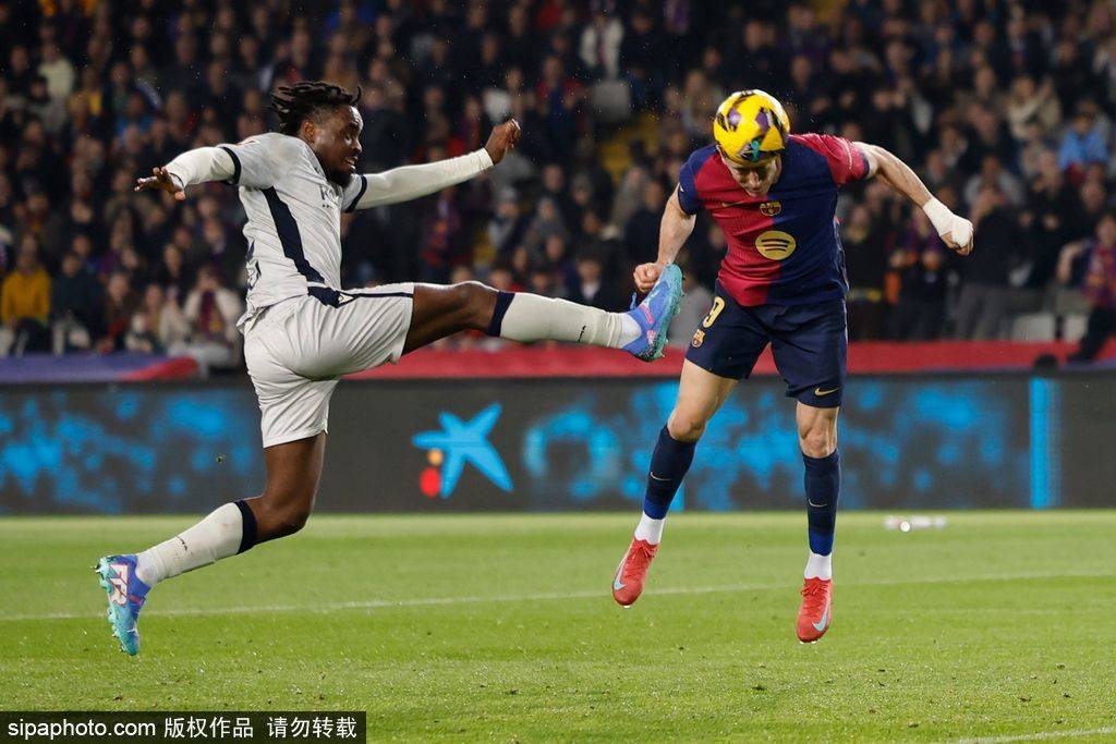 西甲-奥尔莫破门+伤退莱万替补建功 巴萨3-0奥萨苏纳3分领跑