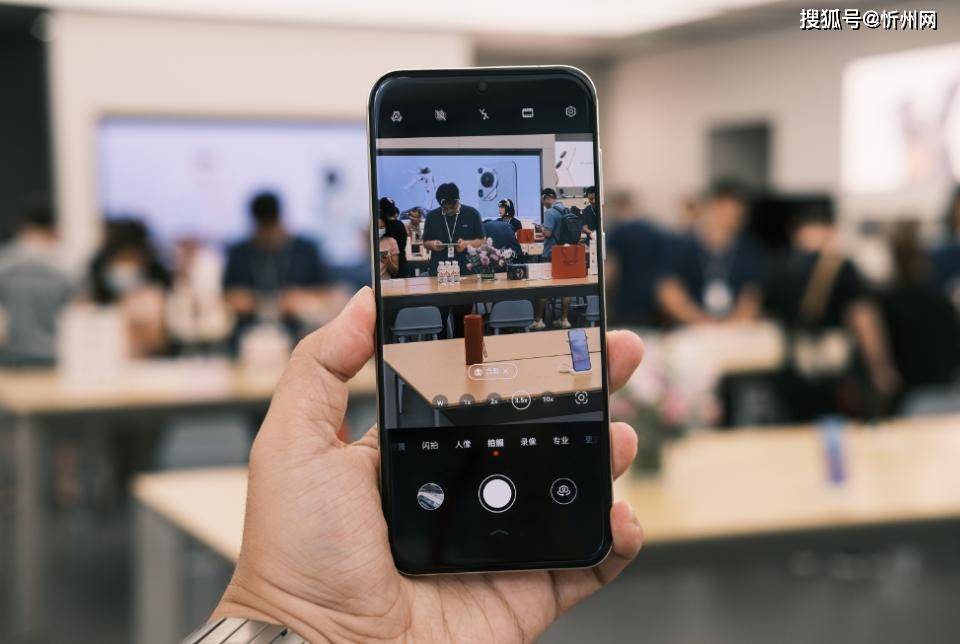 华为再次妥协,不好卖就降价,16GB+512GB顶尖旗舰突降3600元!