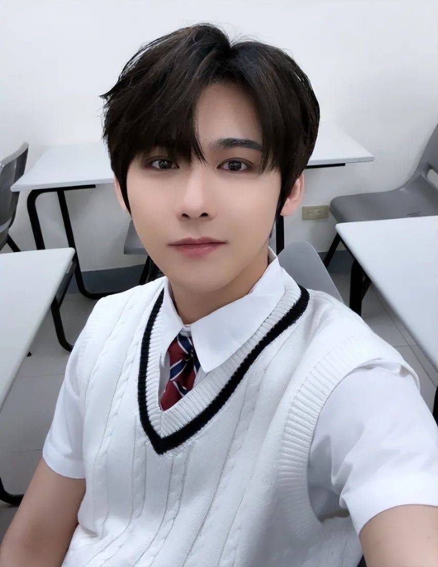 突传讣告!31岁男星黄正杰去世,两天前还曾录制跳舞视频,母亲透露死因及遗言