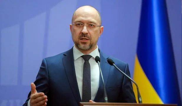 泽连斯基走投无路？签字当天，5国代表首次同桌，对外释放信息量大