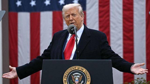 下调关税至65%？特朗普还在演戏，中方不再给面子：全都是假的！