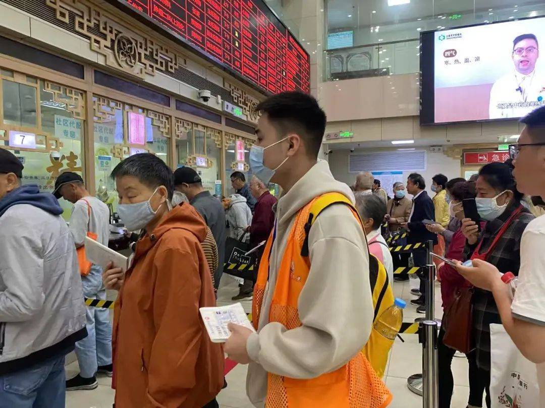 上海确认：正在试点！需求暴涨，男护士决定转行…爷叔激动：试了一次，就一发不可收拾