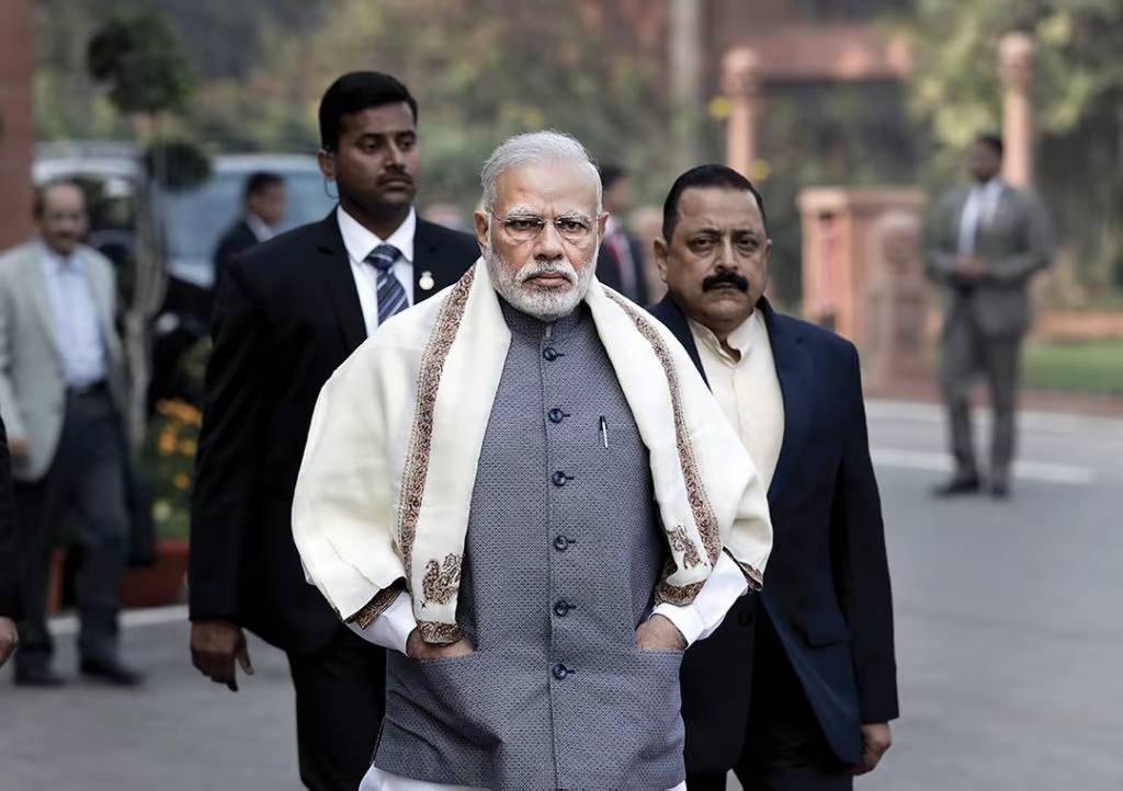 又打起来了！印军再次开火，30多人被击毙，局势愈发严峻！