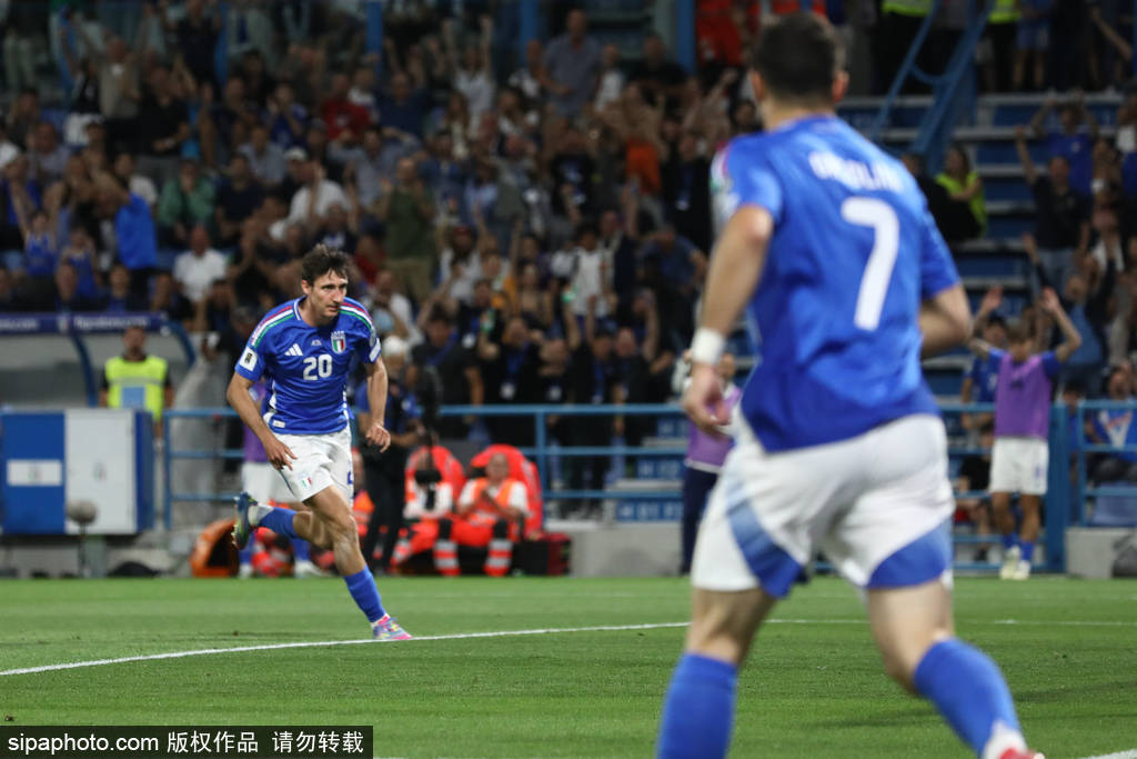 斯帕莱蒂告别战！世预赛-坎比亚索建功 意大利2-0取首胜