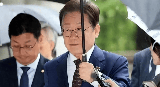李在明开始搞大动作！大清洗拉开序幕，要把“亲美右派”，从韩国连根拔起？