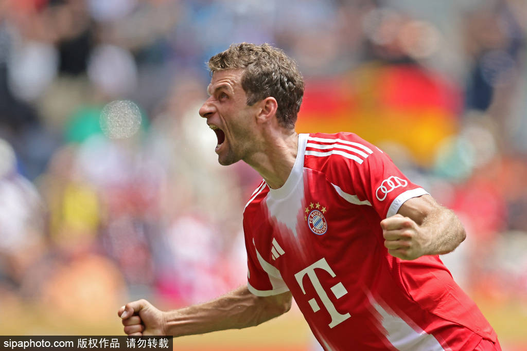 世俱杯-穆西亚拉替补戴帽 穆勒奥利塞科曼双响拜仁10-0