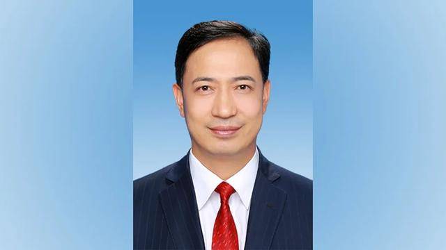 “70后”卢东亮，当选山西省省长