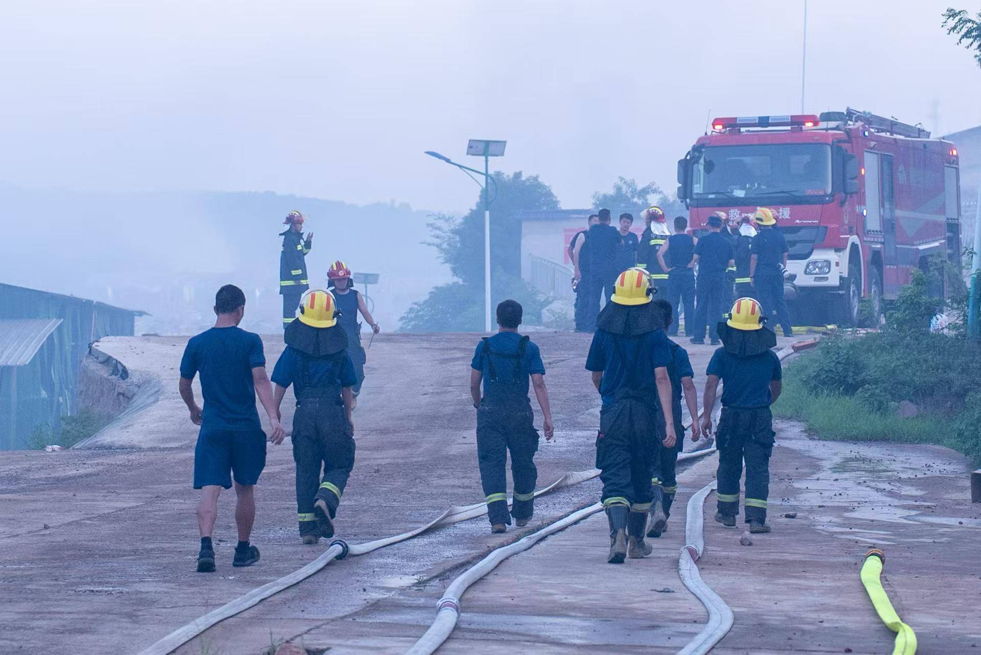 临澧发生爆炸烟花厂专职安全员讲述细节:监控发现闪光听到爆炸声,赶紧去疏散人员