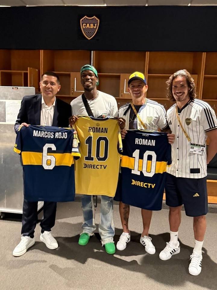 老相识碰面！博格巴等人与里克尔梅合影留念，还带走他的10号球衣