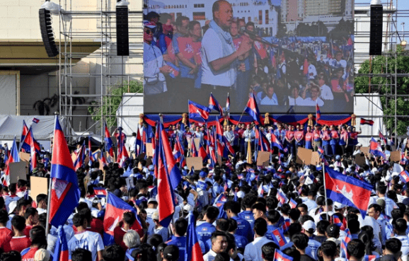 当不成总理了?泰国军方亮明态度,遭洪森“背刺”,佩通坦面临下台