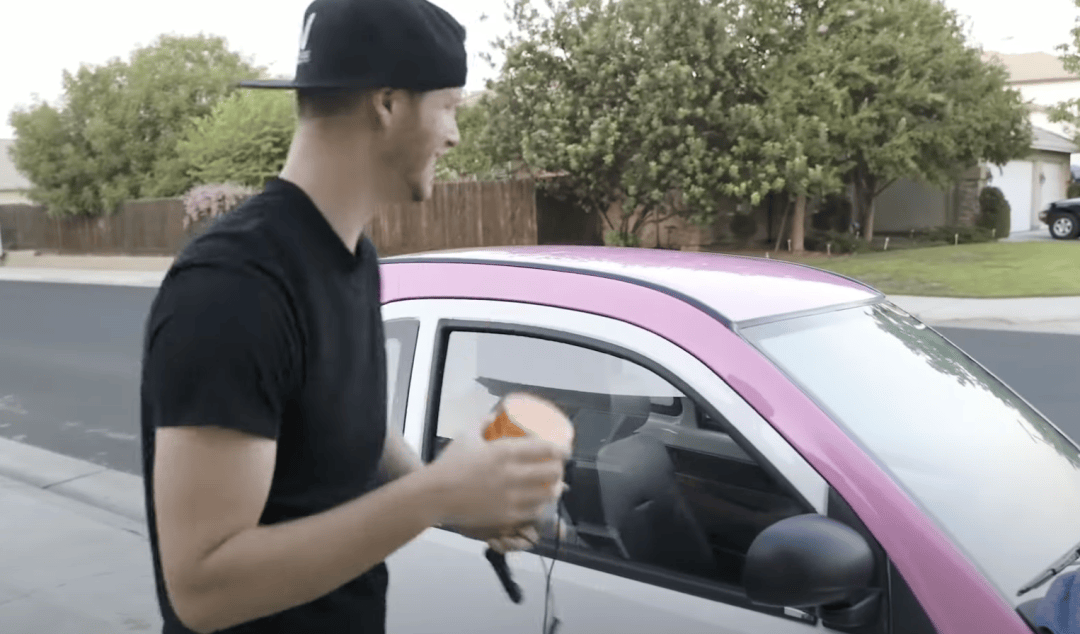 老头乐,县城小伙的「精神迈巴赫」?