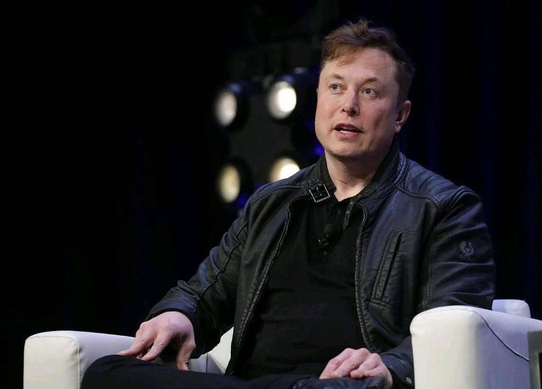 马斯克聪明反被聪明误，自立“美国党”犯了大错，特朗普不会放过他