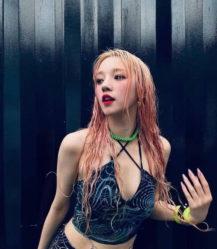 韩国水弹音乐节名场面：宋雨琦宣美柳智敏性感火辣权恩妃超撩人