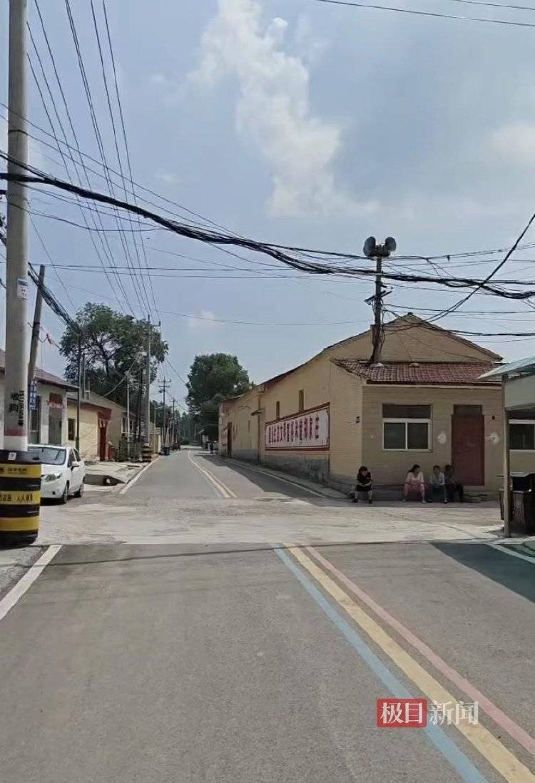 山西大爷写《我的母亲》火爆全网,村民:他当过兵,所写内容都是实情